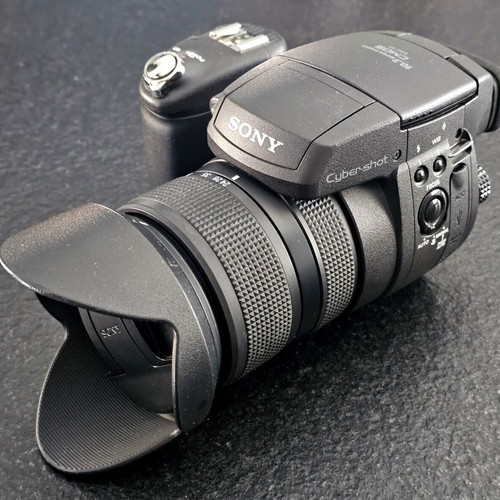 Sony Cyber-shot DSC-R1 camera with Carl Zeiss T* lens