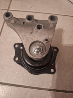VW Audi Seat Skoda engine mount 6R0199167S