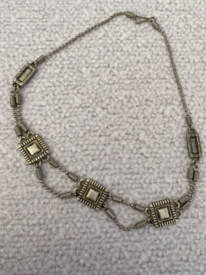 Alpaca necklace used, silver color