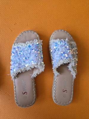 Slippers with sequins like new, size 38