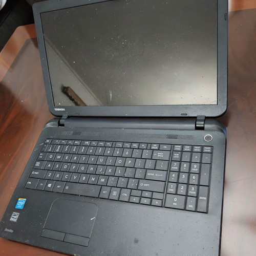 Toshiba Satellite C55‑B5300 15.6" laptop used for parts