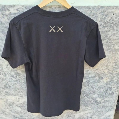 Uniqlo UT x KAWS Graphic Tee Black Size XS Brand New