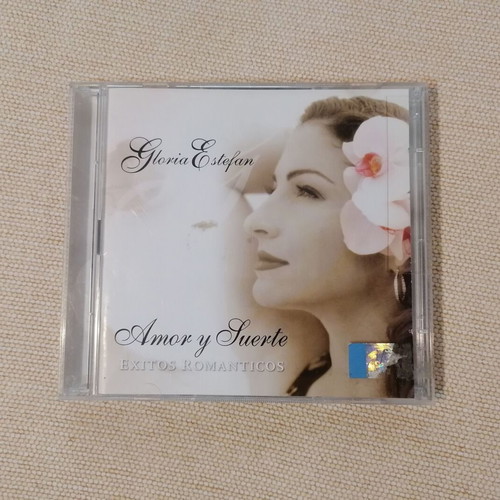 Gloria Estefan Amor y Suerte double album like new, Latin