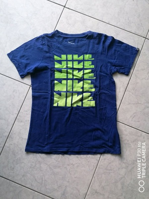 Εφηβικό T Shirt Nike μπλε, άριστη κατάσταση, μέγεθος 146 cm