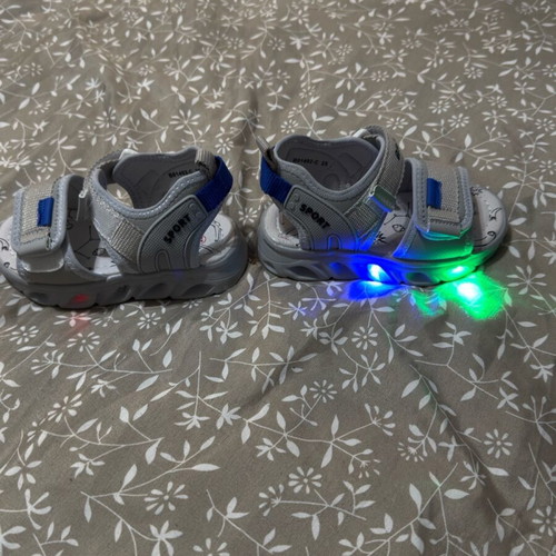 Children's shoes size 25 new