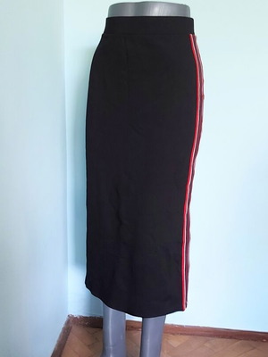 Sport skirt with slit and trim like new, sizes L to XXL