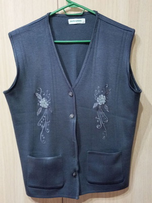 Kazaka women's vest with embroidery and pockets, like new, gray