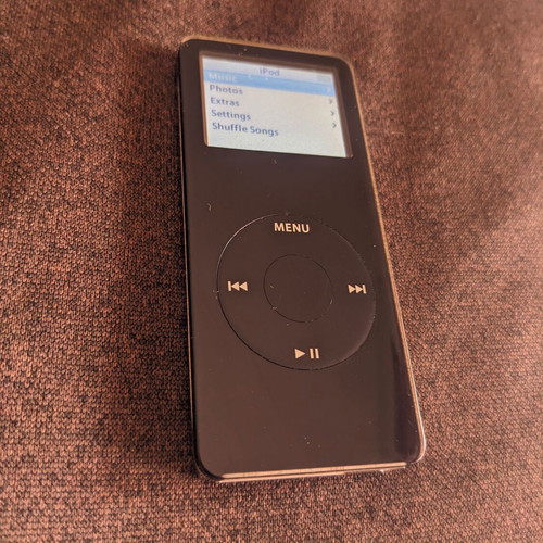Ipod Nano 1st Gen 2Gb like new