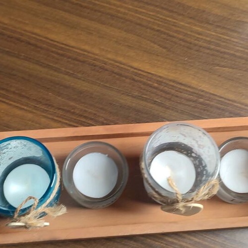 Decorative set with 5 tealights on wooden base like new