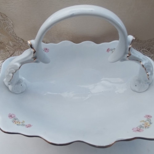 Romanian porcelain set like new, two large pieces