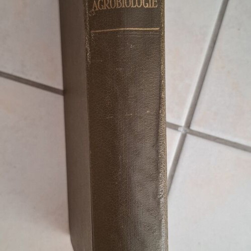 Agrobiologie by T. Lyssenko 1955 Soviet collectible book like new