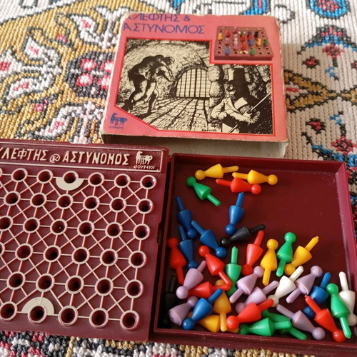 Board game Kleptes kai Astynomoi used from Doureios company