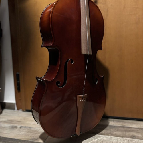 Student Cello 4/4 made in Czechoslovakia like new for repair project