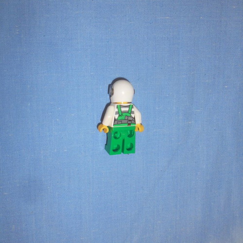Lego figure 36 Racer used from set 60322