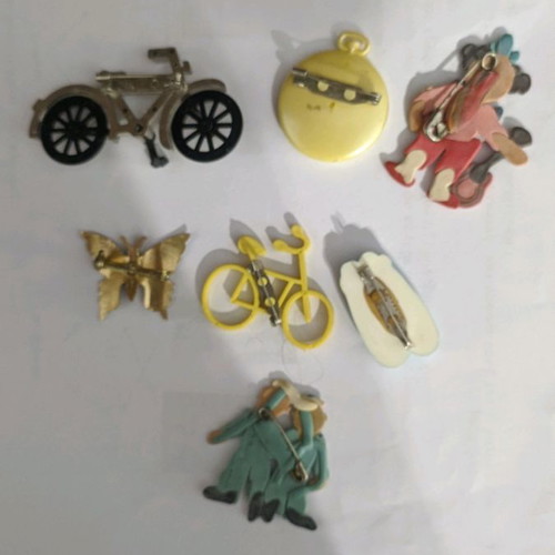 Vintage pins set used, pack