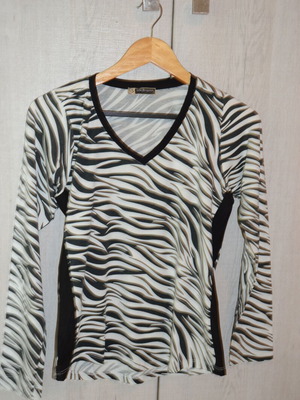 Julia Bergovich women's blouse like new, slim fit, size L