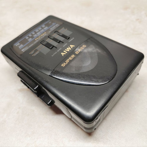 AIWA HS-T11 Walkman Super Bass cassette player used, vintage Japan