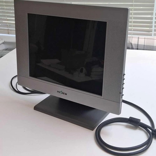 Proview EM-150 TFT 568 15 Inch LCD Monitor like new with speakers