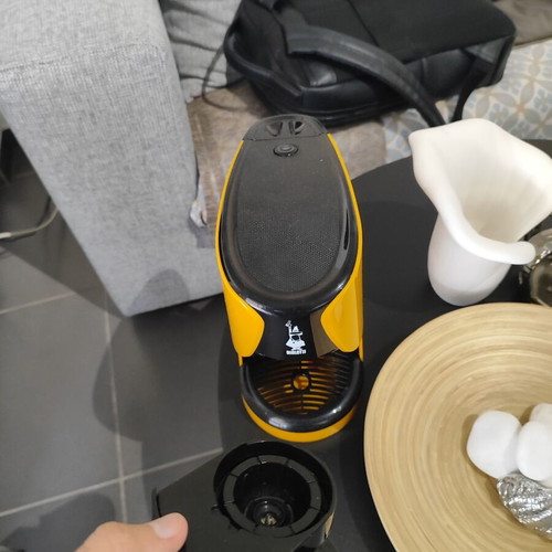 Bialetti Opera capsule coffee machine, yellow-black