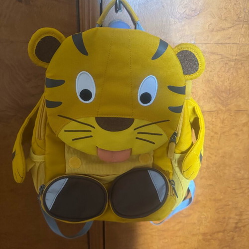 Affenzahn backpack lion used with stain