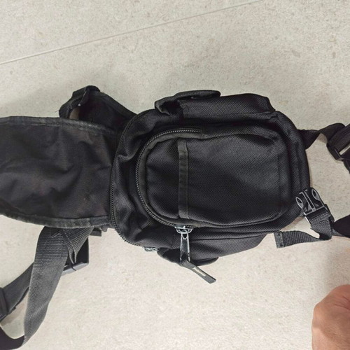 Thigh bag black like new