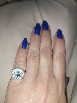 Silver 925 chevalier ring like new with zircon stones and black enamel