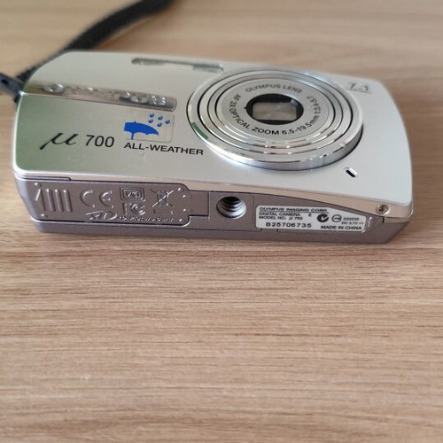 Olympus µ 700 All-Weather digital camera like new
