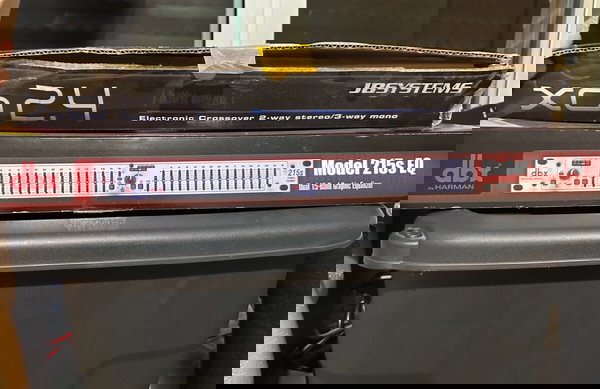 Crossover jbsystems xo 2,4 & equalizer dbx 215s