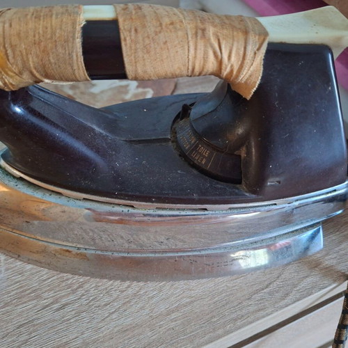 Beurer vintage electric iron used with wear on plate and cord