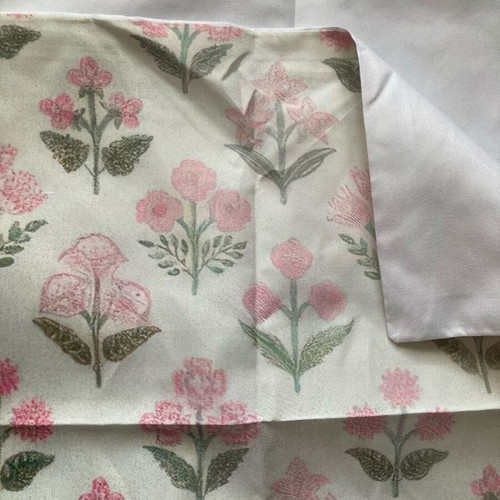 Set of 2 new sofa pillowcases with pink flower pattern 40x40cm