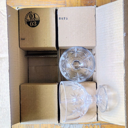 Set of 6 ice cream or dessert bowls new