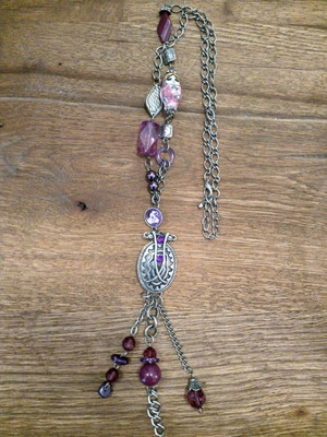 Necklace with purple beads new