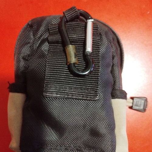 Θήκη Samsonite σαν καινούργια, μικρή, μαύρο και άσπρο