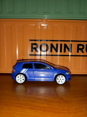 Hot Wheels Premium Volkswagen Golf Mk7 new