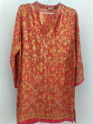 Bohoo Fashion Kaftan like new, 80% silk, paisley pattern