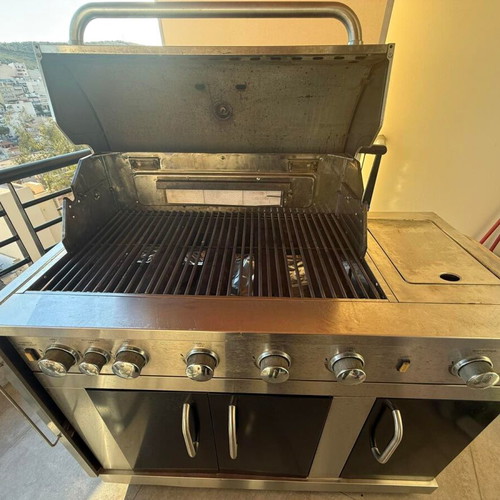 Mr Grill Me barbecue refurbished with hood and rotisserie