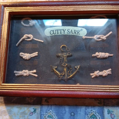 Memorabilia frame used with rare nautical knots
