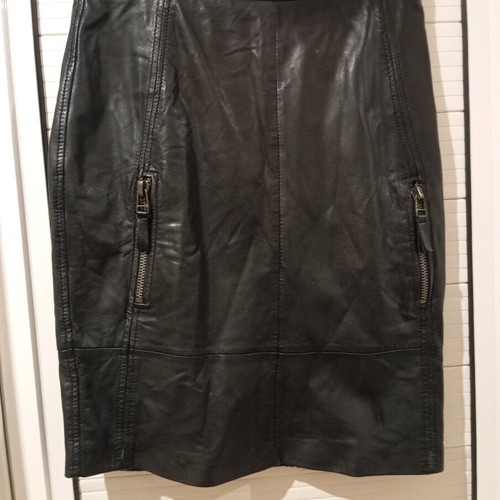 Stella Nova leather skirt like new, black, size S