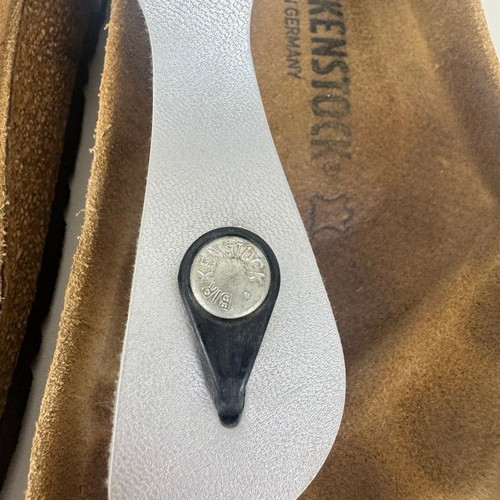 Birkenstock Gizeh Silver Birko-Flor Sandals size 39 used