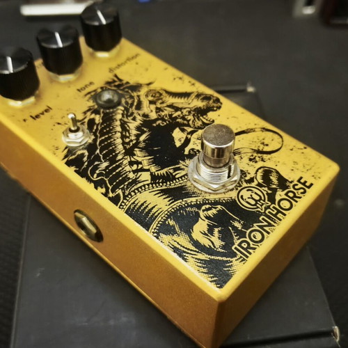 Walrus Iron Horse v2 distortion pedal like new