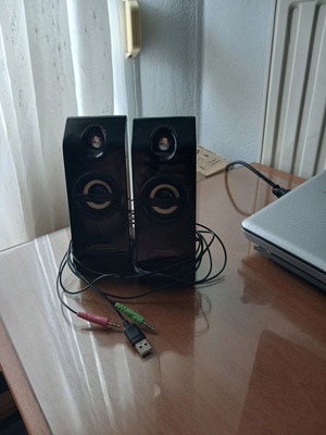 Speakers for laptop and tablet