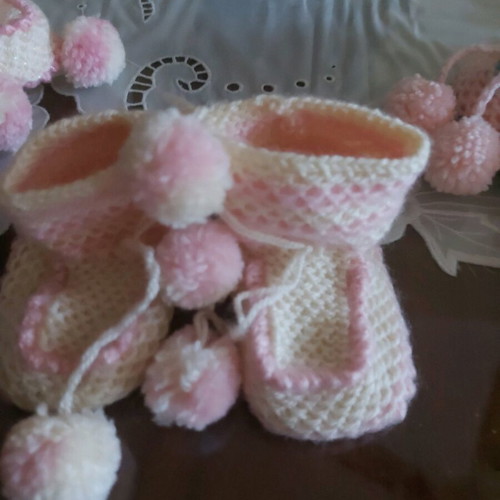 Baby booties new, pack of 4 pairs, handmade