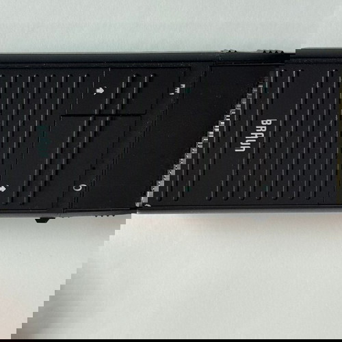 Ηλεκτρική ξυριστική μηχανή BRAUN