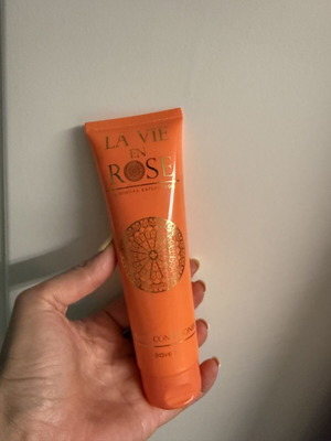 La Vie En Rose Leave In Conditioner new
