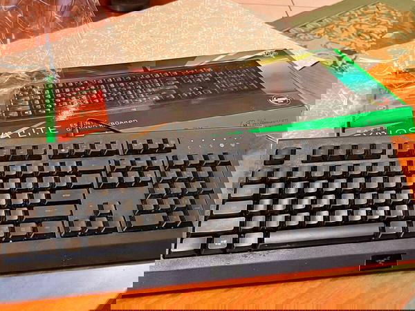 ΠΛΗΚΤΡΟΛΟΓΙΟ καινούργιο RAZER CYNOSA LITE