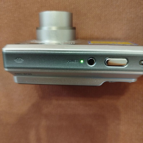 Sony Cyber-shot DSC-S730 camera used with memory card and USB cable