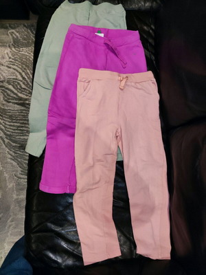 Pack of two tracksuits and leggings 7-8 years like new, multicolor