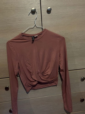 H&M blouse like new, pink, small, cropped style