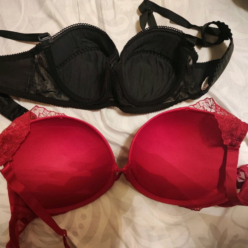 Primark bras like new, pack of two, red and black