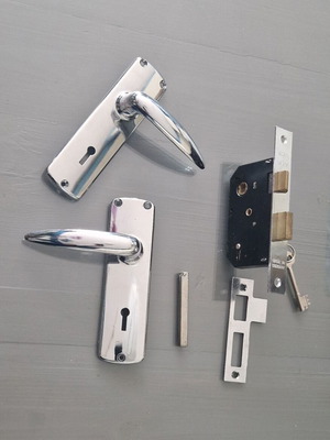 Elzett 45mm mortise lock complete new with handles